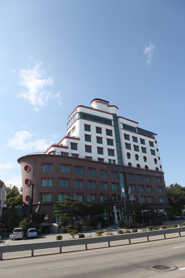 Benikea Hotel Mountain & Ocean Daepohang Sokcho Exterior foto